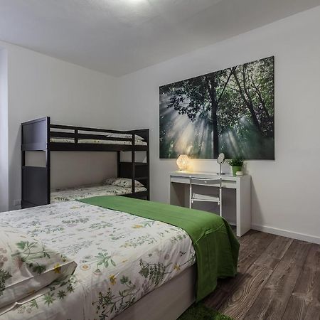 Stayeasy Fara12 - Central Station & Downtown Walking Distance Milão Exterior foto