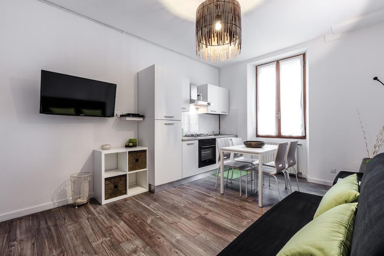 Stayeasy Fara12 - Central Station & Downtown Walking Distance Milão Exterior foto