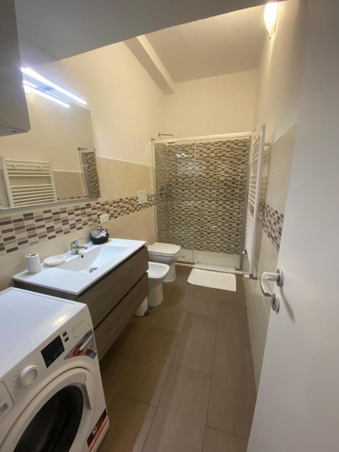 Stayeasy Fara12 - Central Station & Downtown Walking Distance Milão Exterior foto